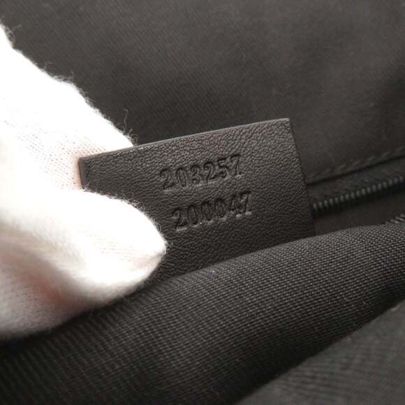 GUCCI Authentic Black Leather Shoulder Bag - Picture 9 of 10